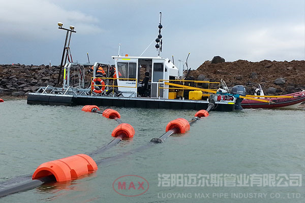 超高管浮體